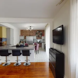 Grand logement quartier Championnet Appartement